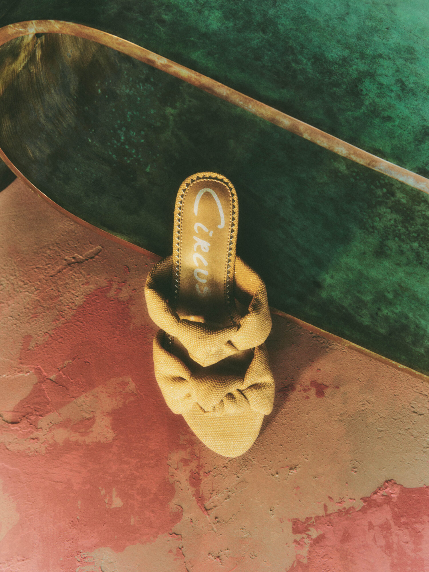 Cny Ss25 2 Still Marissa Natural Sparkle 303