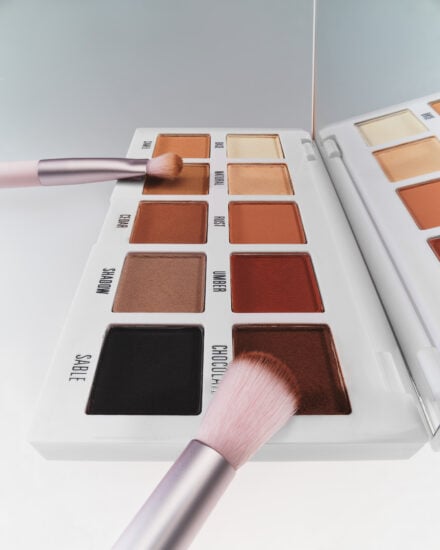 Kjc Core Social 25 Matte Palette 7 9 Eyeshadow Brushes Cp 524 Hero