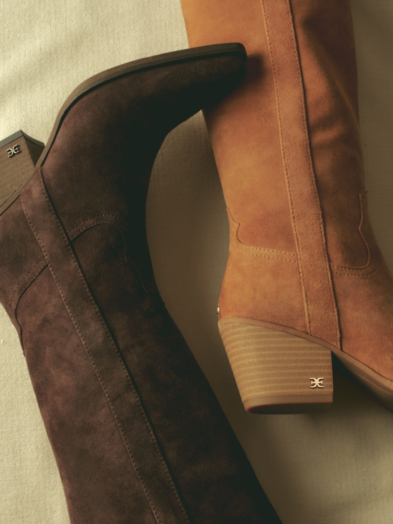 Se Fw25 1 Still Wyatt Frontierbrown Cafenoir 369 V2