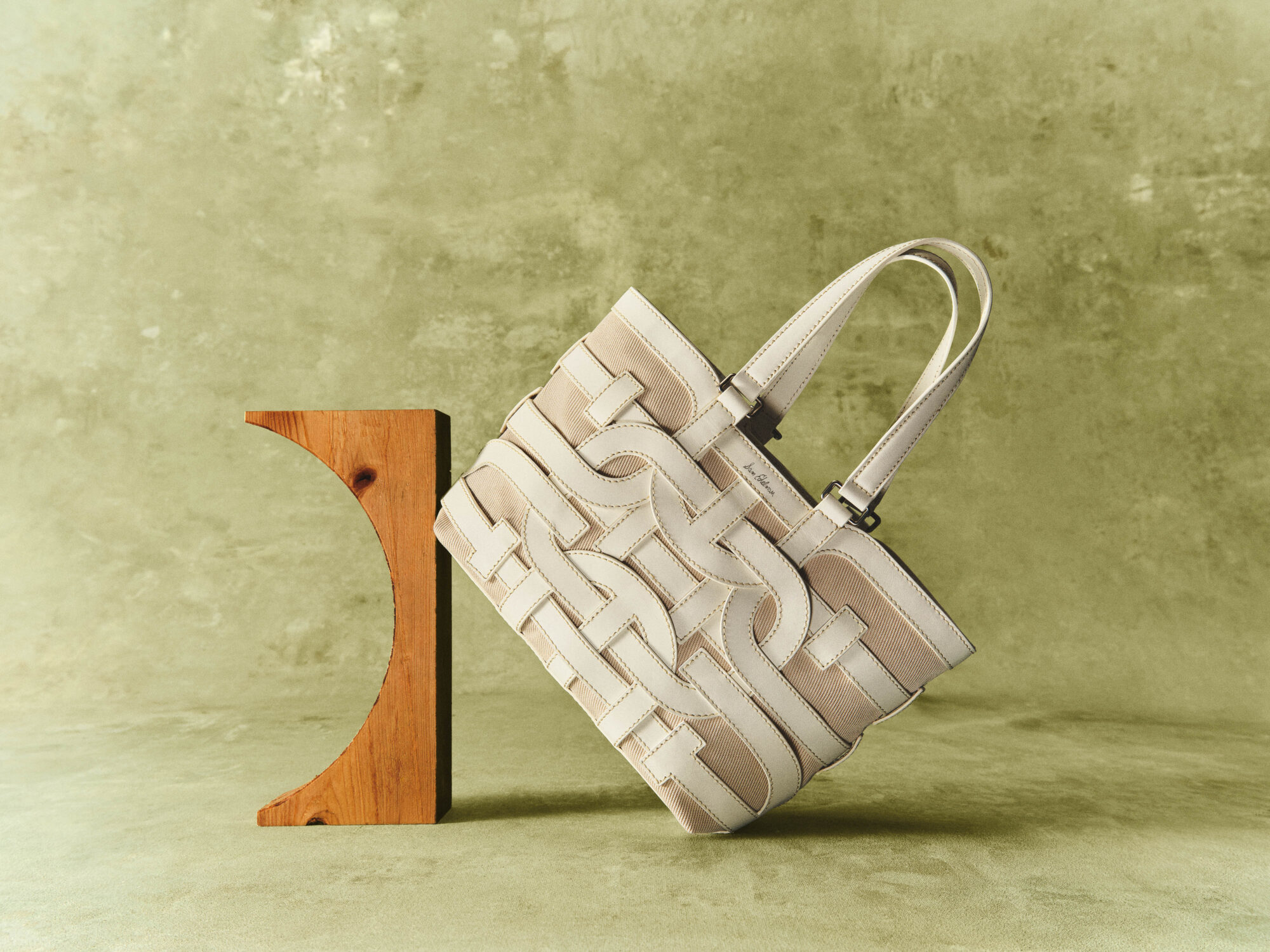 Se Ss25 1 Still Bay Small Dye Cut Tote White 0645