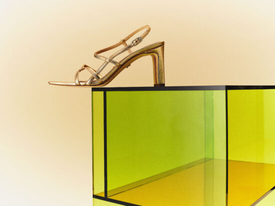 Se Ss25 1 Still Emmie Amber Gold 530