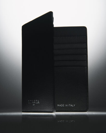 Strata Creative Travel Sleeve Black 032